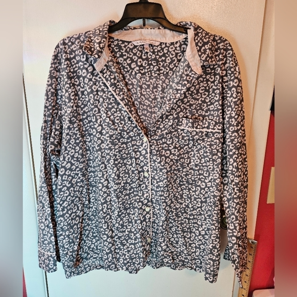 Victoria's Secret Size Large Button Down Pajama Top Animal Print